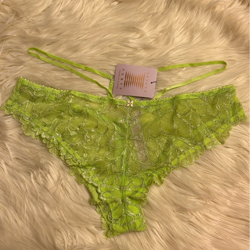 Savage x Fenty Curvy Strappy Lace Brazilian Brief NWT